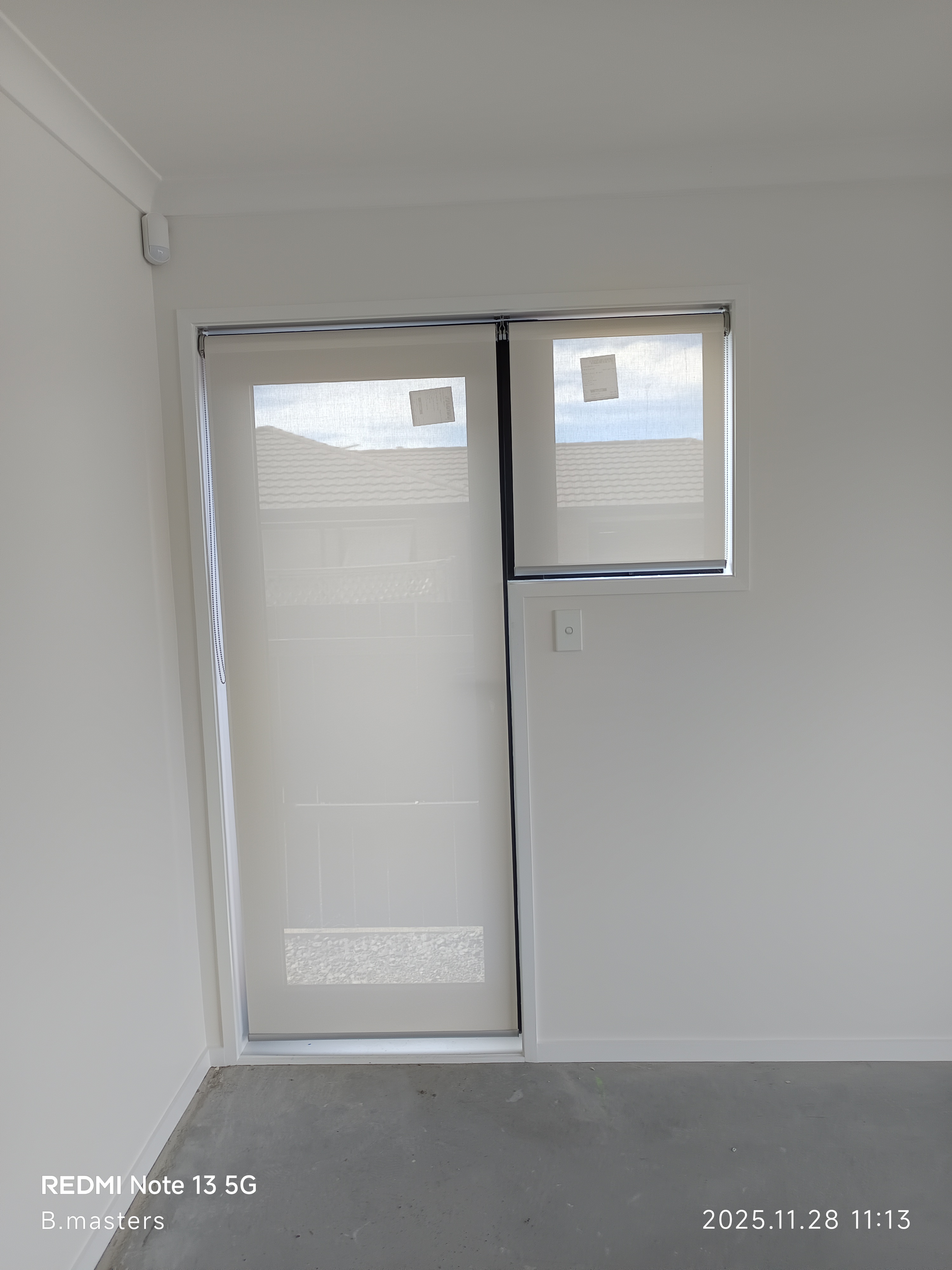 Linked Roller Blinds 6